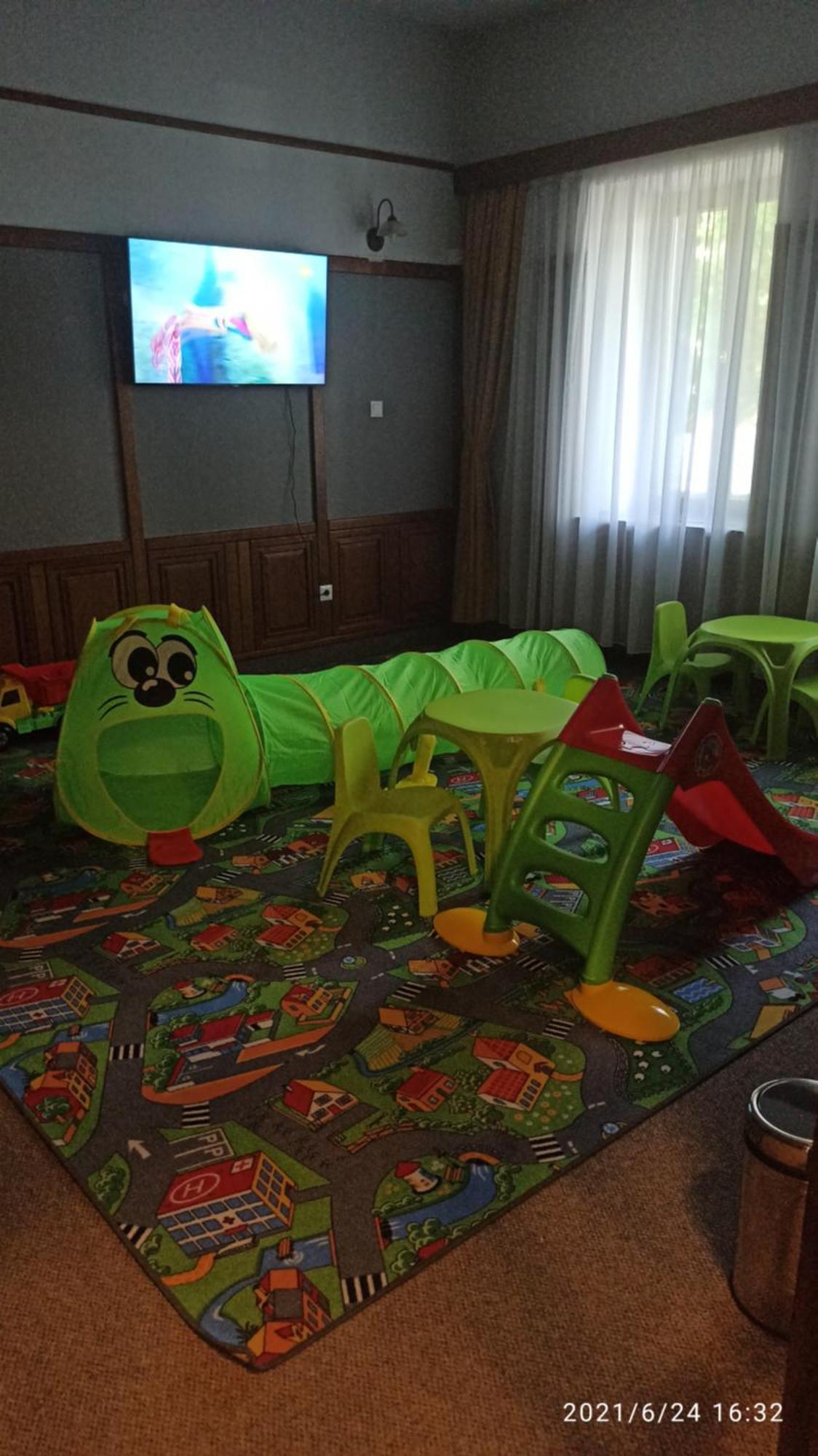Svájci Lak Panzió Acomodação com café da manhã Nyíregyháza Exterior foto
